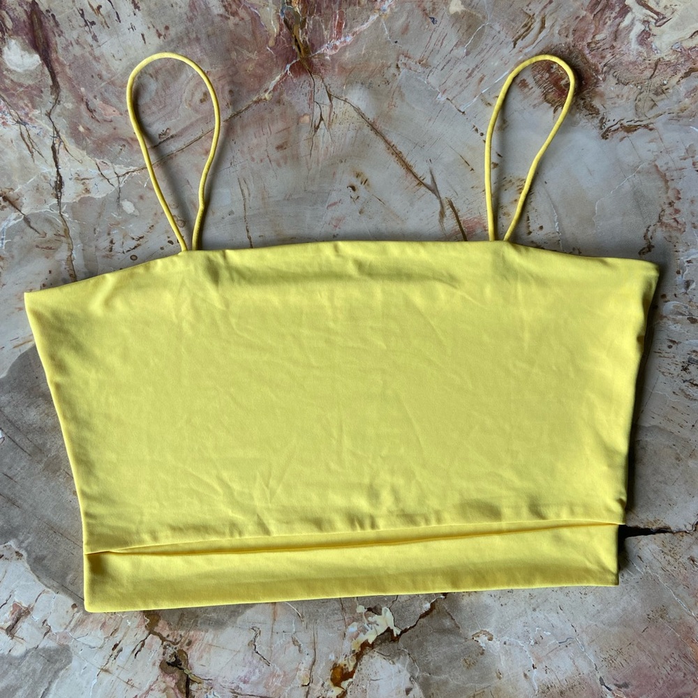 NEVER WORN yellow spaghetti strap crop top with cut out detail💛🌞